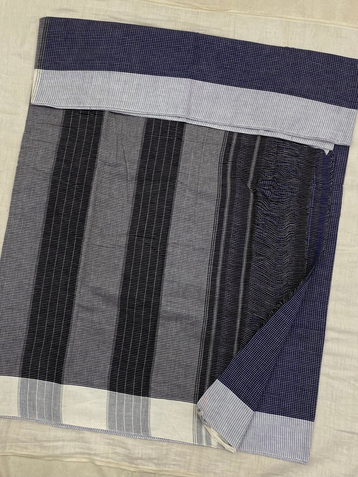 Neyge Ilkal Patteda Anchu Pure Cotton Elegant Checkered Pattern Plain Border Stripe Pallu - Blue
