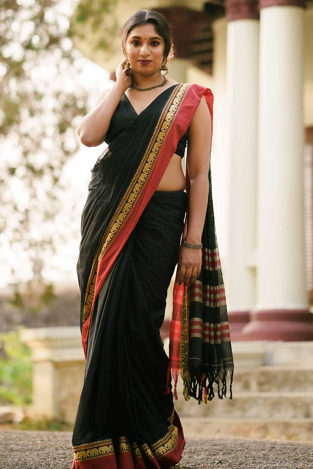 Neyge Traditional Pure Cotton Narayanpet Saree With Elephant Motif Border Stripe Pallu Saree - Black