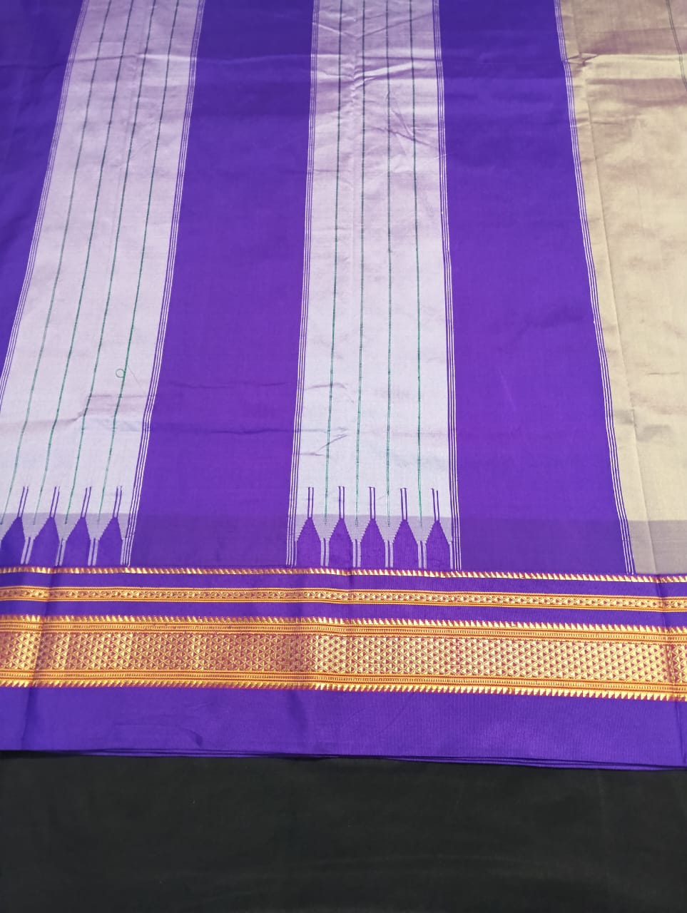 Neyge Ilkal Pure Cotton Silk Saree Temple Gadwal Chikkiparas Border Tope Pallu Saree (LightGrey_Purple)