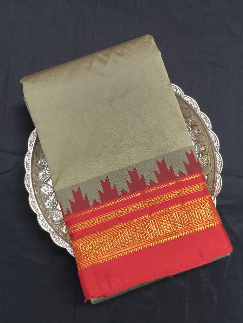 Neyge Ilkal Pure Cotton Silk Saree Temple Gadwal Chikkiparas Border Tope Pallu Saree (Cream_Red)