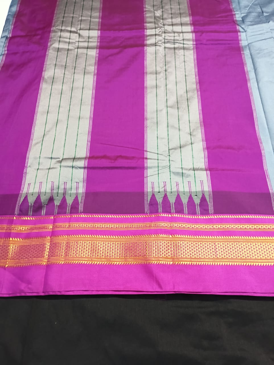 Neyge Ilkal Pure Cotton Silk Saree Temple Gadwal Chikkiparas Border Tope Pallu Saree (Grey_Pink)