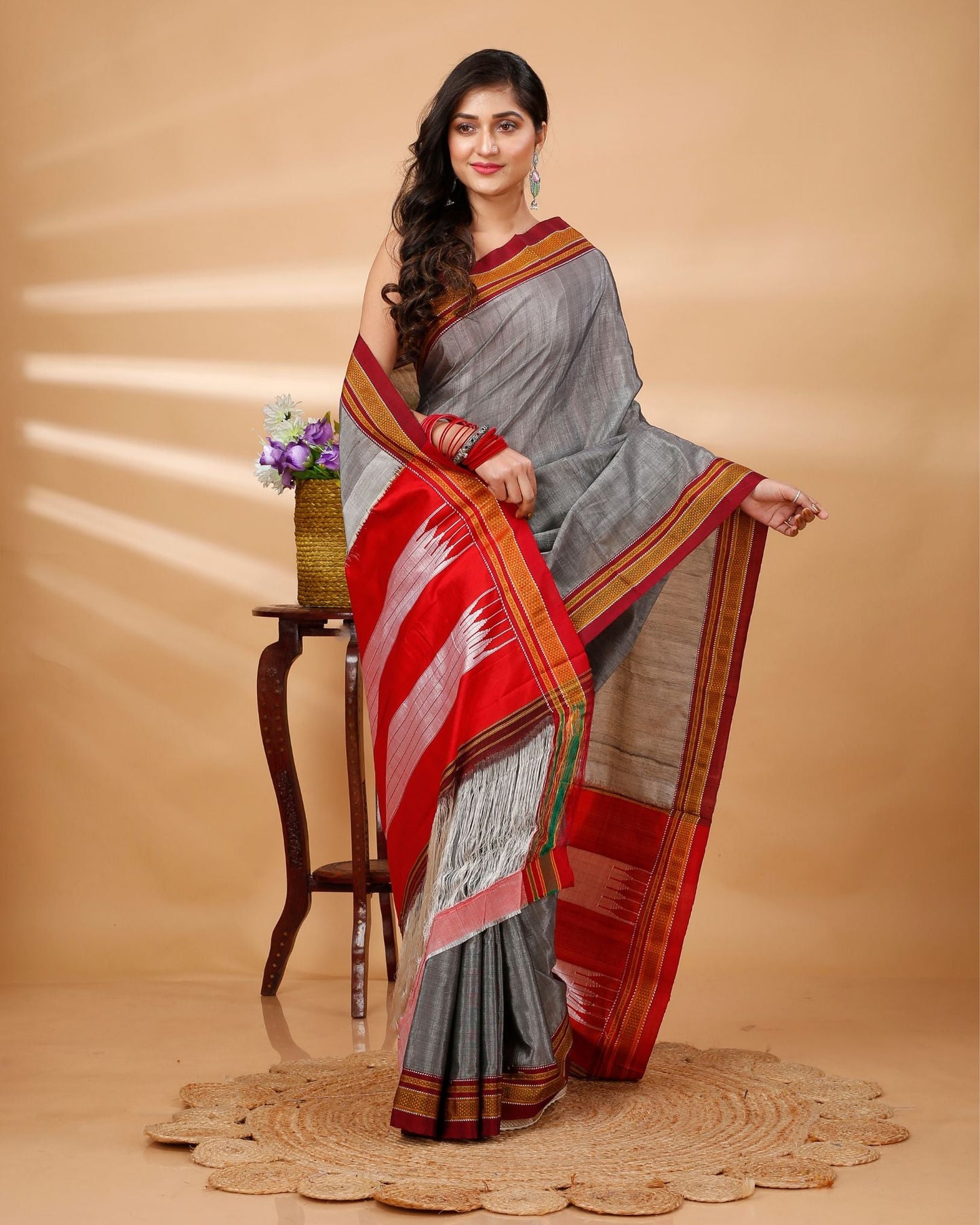 Ilkal Handwoven Rayon Blend with Cotton Tope Pallu Saree - Grey