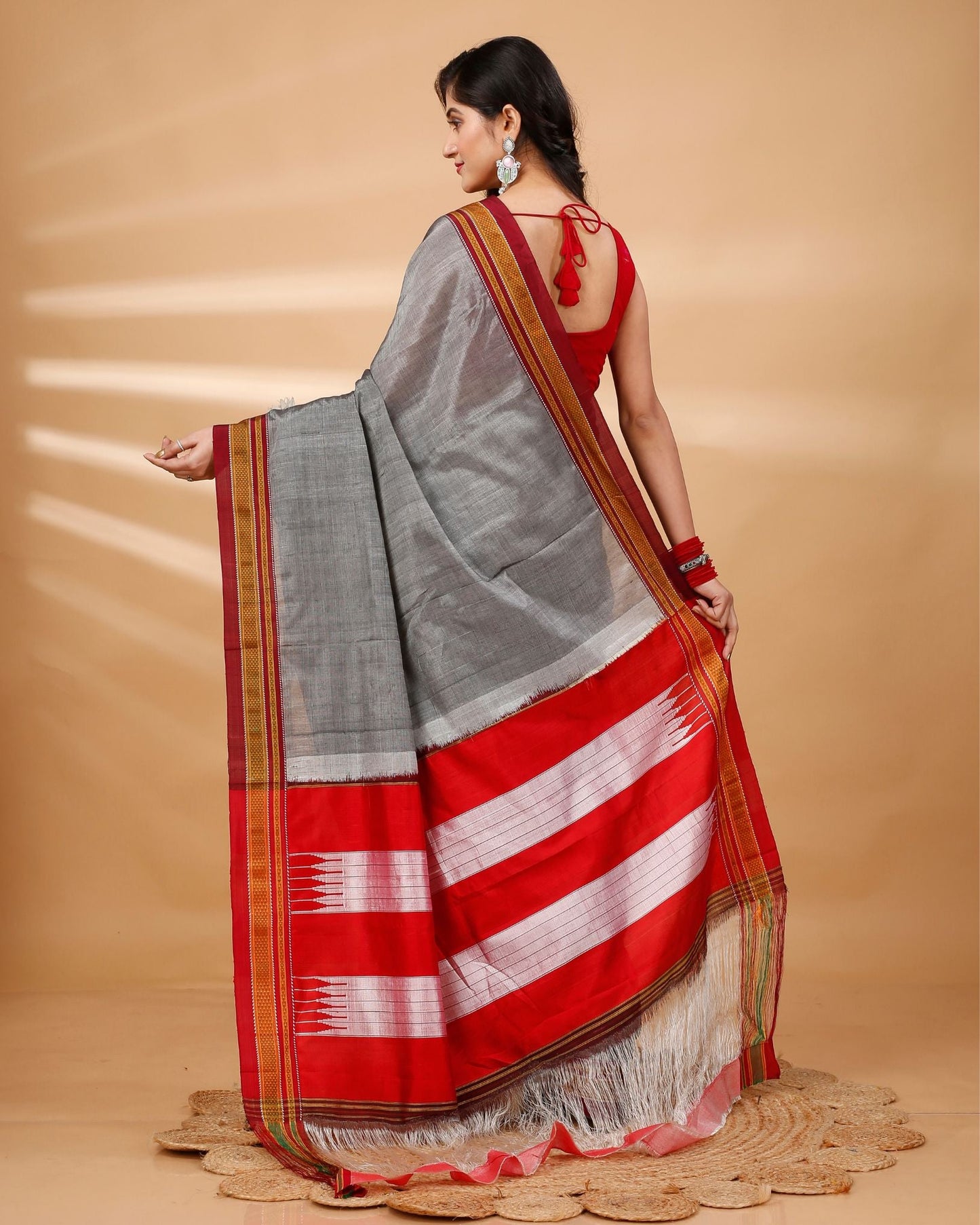 Ilkal Handwoven Rayon Blend with Cotton Tope Pallu Saree - Grey