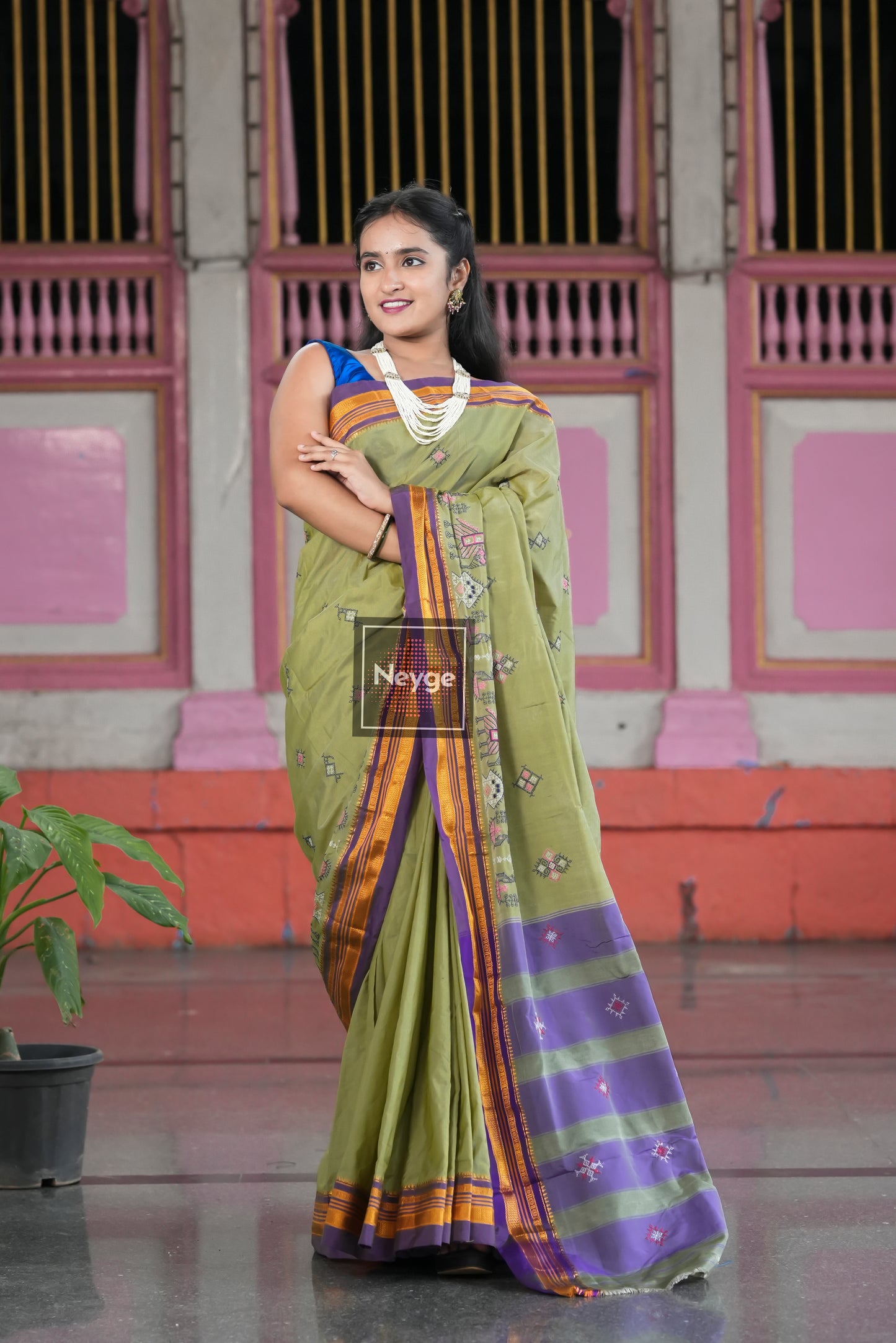 Ilkal Cotton Silk Blend Dharwad Kasuti Handwoven Traditional Border Stripe Pallu Saree - OliveGreen