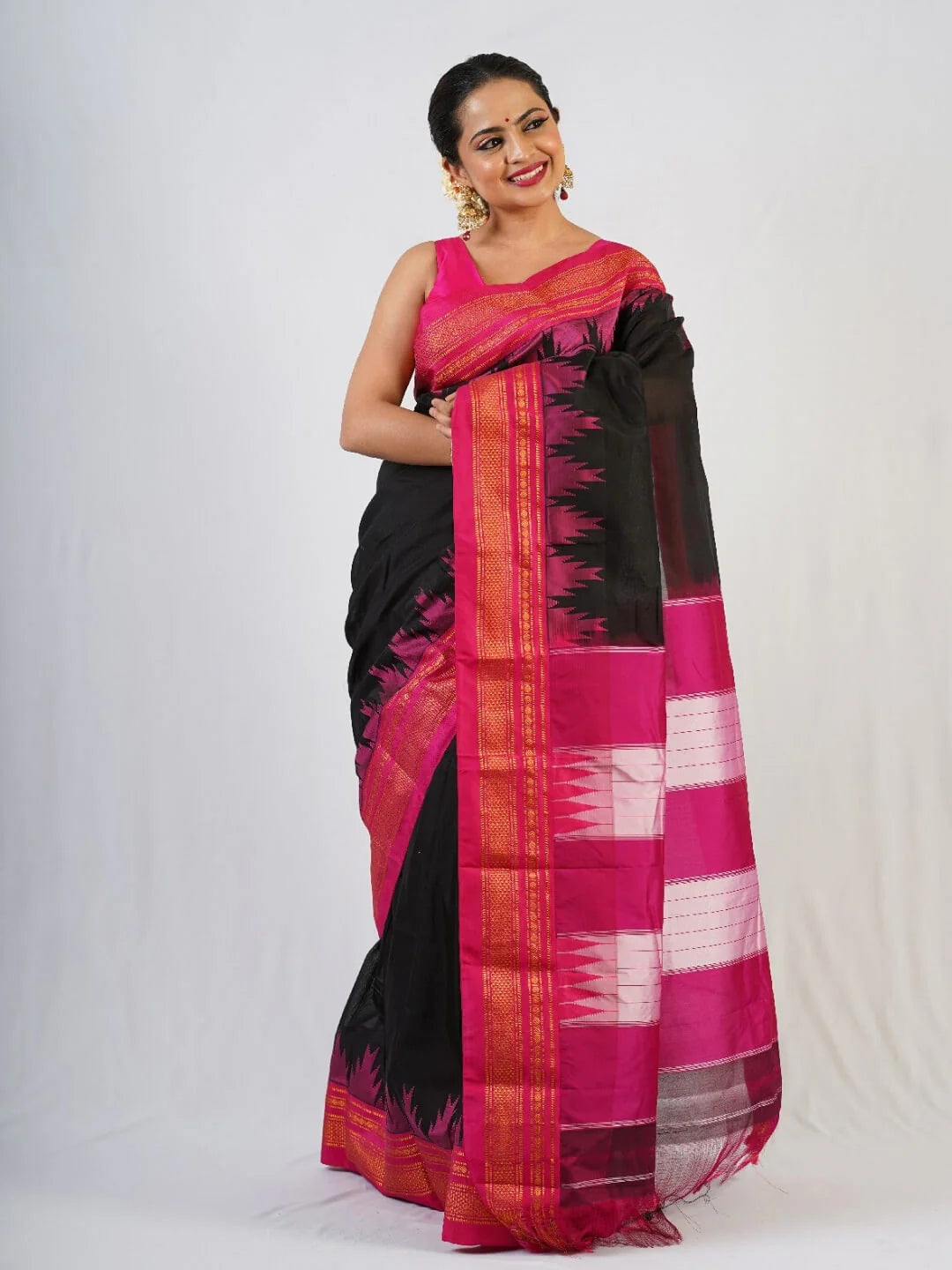 Neyge Ilkal Pure Cotton Silk Saree Temple Gadwal Chikkiparas Border Tope Pallu Saree - Black