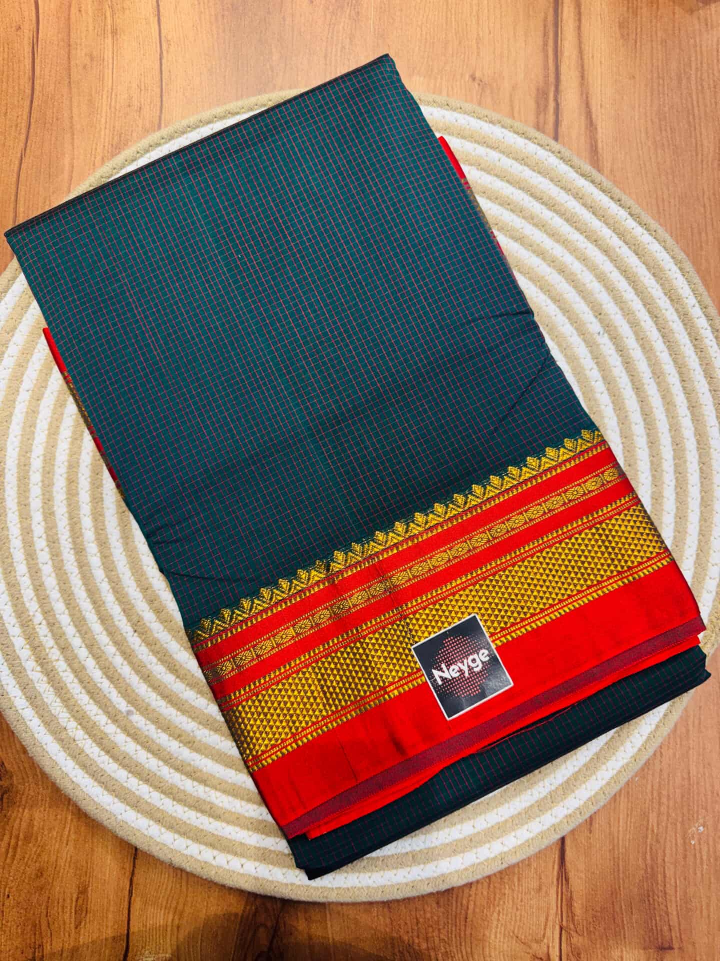 Neyge Classic Ilkal Cotton Silk Small Checks with Signature PureSilk Tope-Tope Pallu Chikki Paras Border & Contrast Blouse_ParrotGreen (Copy)