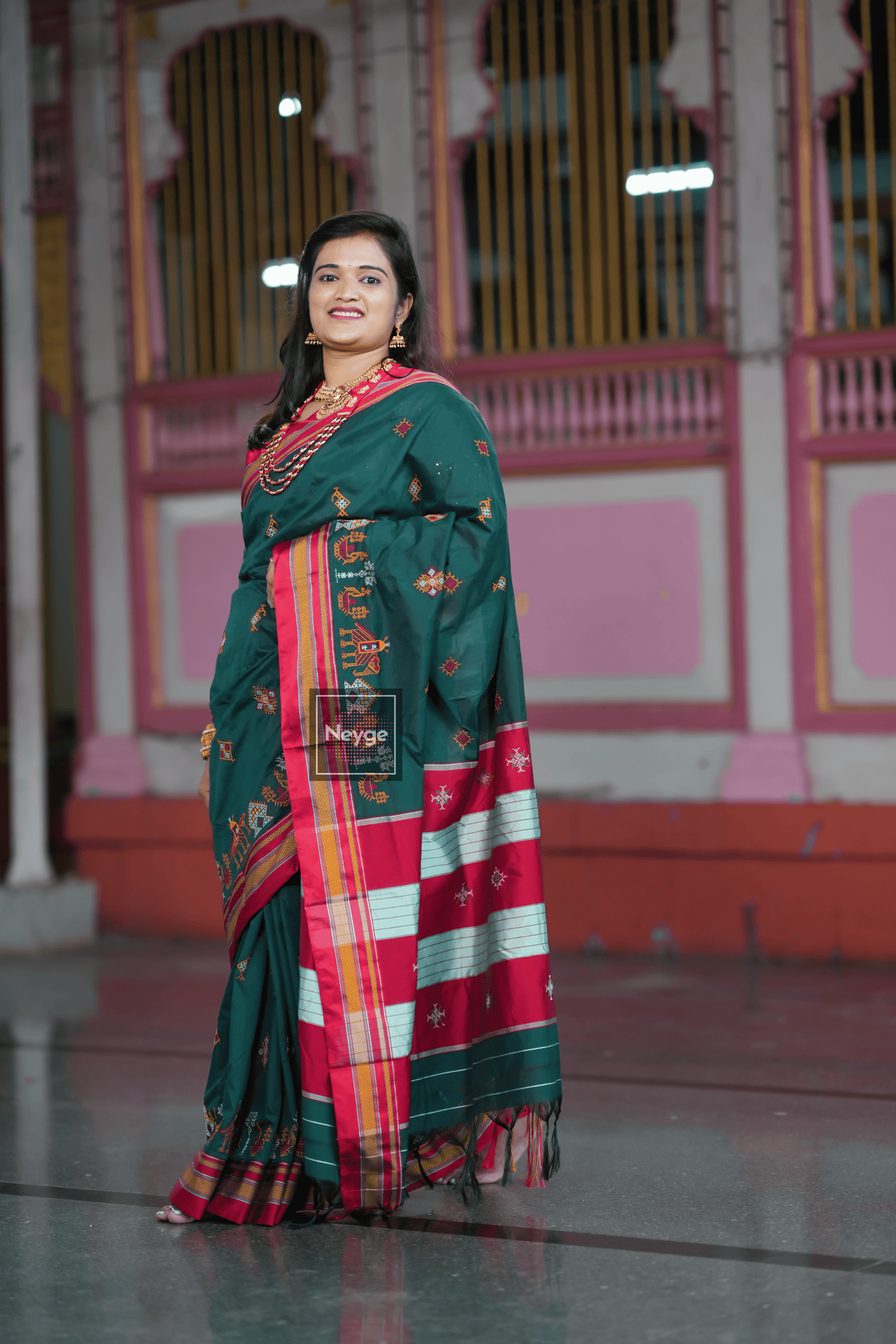 Neyge Ilkal Handwoven Cotton Silk Kasuti Chikki Paras Traditional Border Stripe Pallu Saree - DarkGreen