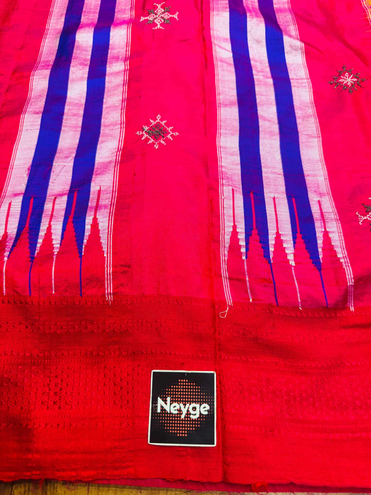 Neyge Ilkal Handloom Cotton Silk Dharwad Kasuti Saree Chikkiparas Border Pure Silk Tope Pallu - Orange