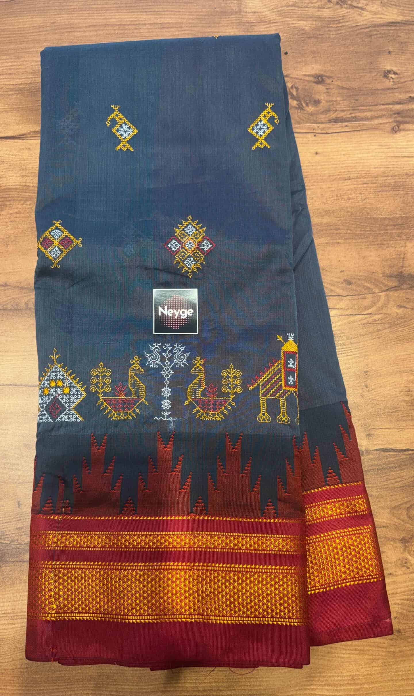 Neyge Ilkal Pure Cotton Silk Dharwad Kasuti Saree Temple Gadwal Chikkiparas Border Tope Pallu Saree -Grey_Red