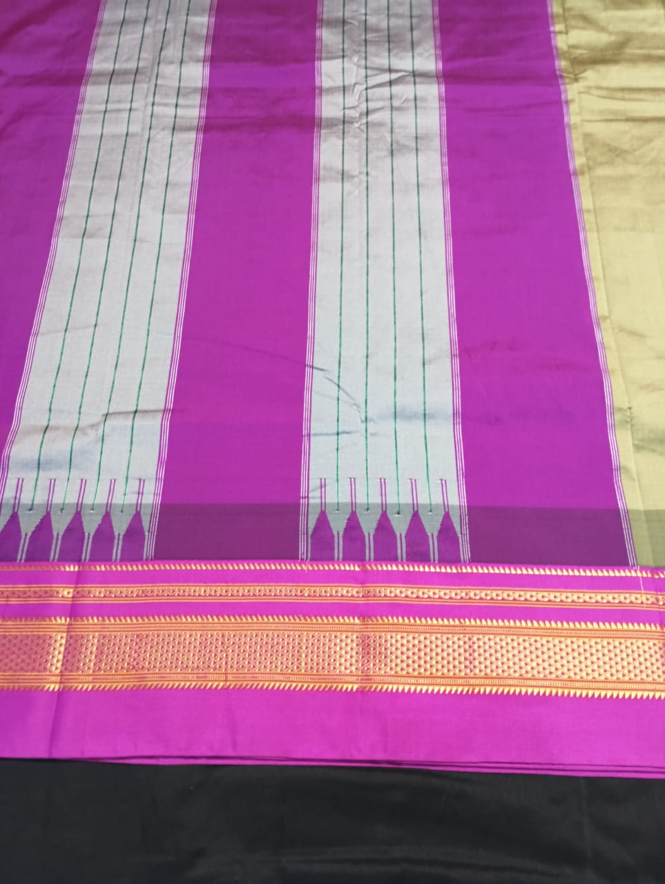Neyge Ilkal Pure Cotton Silk Saree Temple Gadwal Chikkiparas Border Tope Pallu Saree (OliveGreen_Pink)
