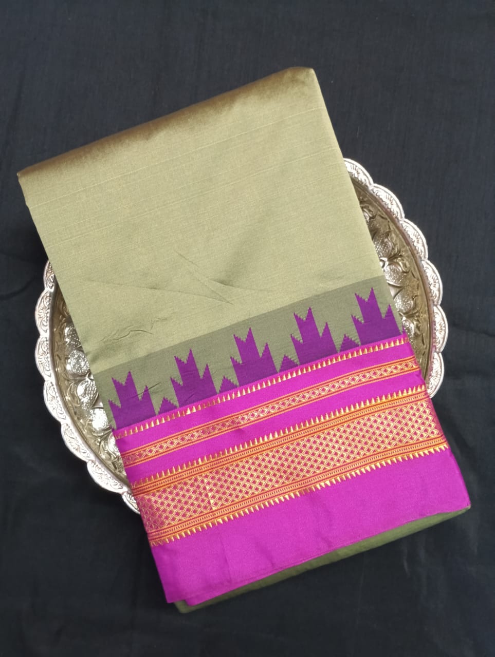 Neyge Ilkal Pure Cotton Silk Saree Temple Gadwal Chikkiparas Border Tope Pallu Saree (OliveGreen_Pink)