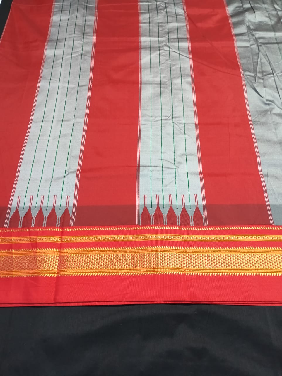 Neyge Ilkal Pure Cotton Silk Saree Temple Gadwal Chikkiparas Border Tope Pallu Saree (Grey_Red)