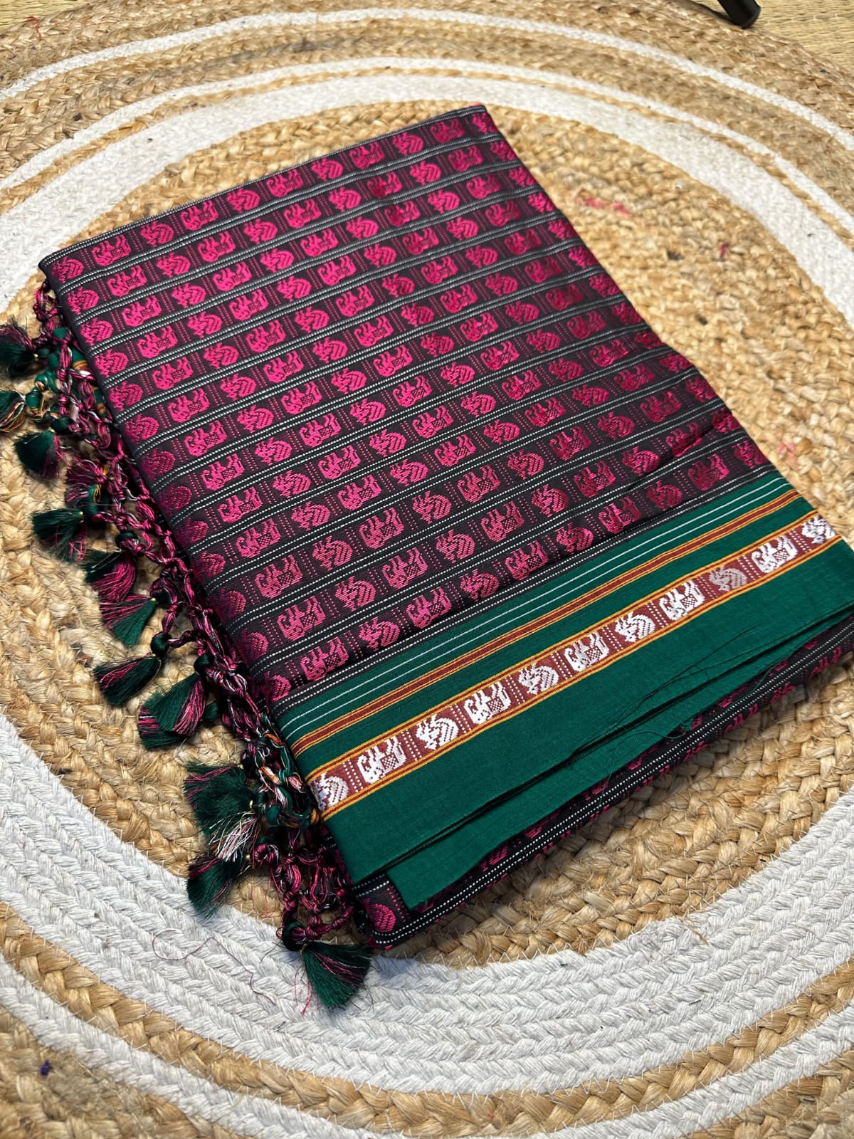 Neyge Cottonsilk Premium Quality Hati Mor Khun Saree_Running Pallu and Running Blouse_Mejanta