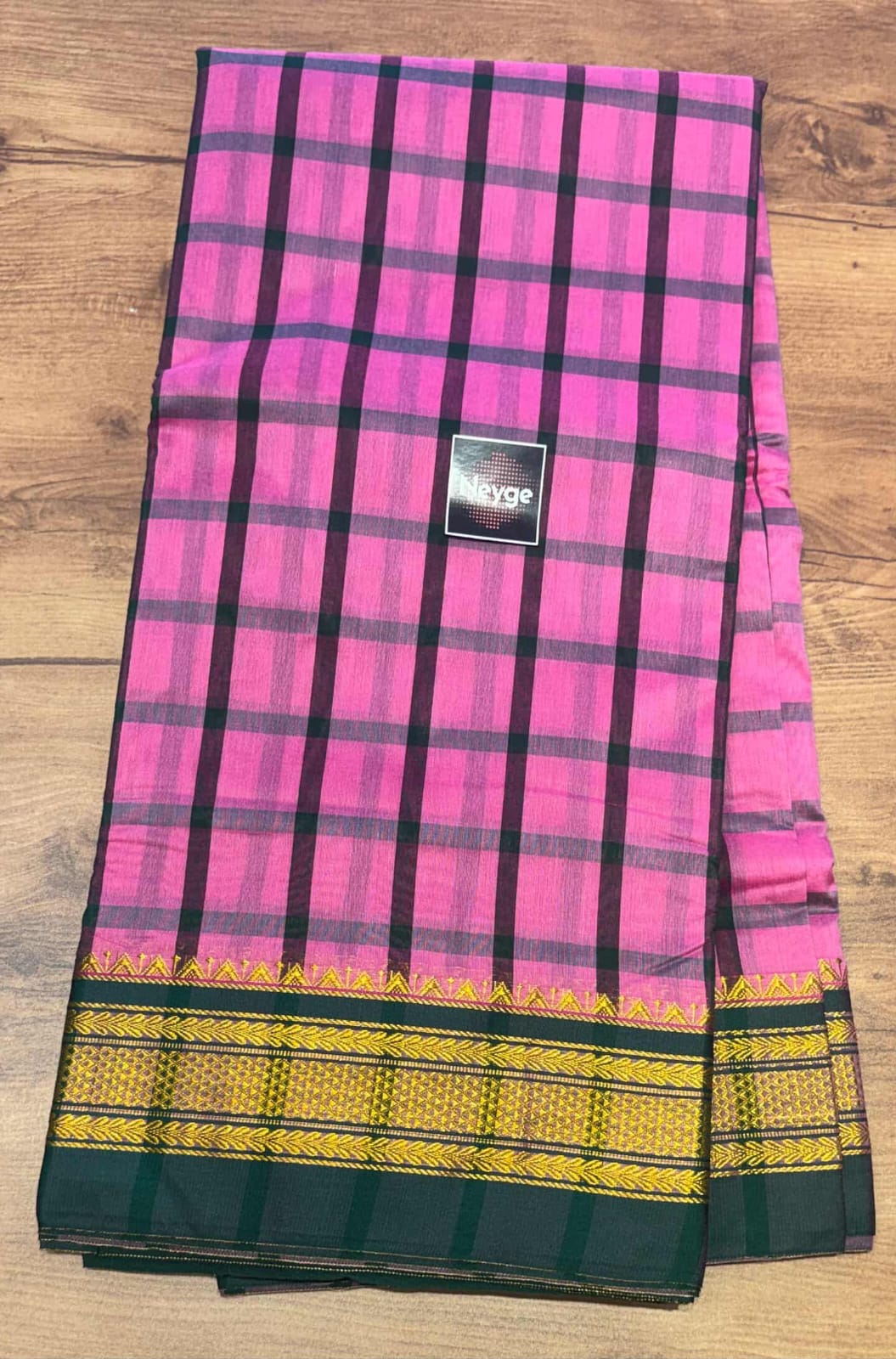 Neyge Classic Ilkal Cotton Silk Checks with Signature Tope-Tope Pallu Chikki Paras Border & Contrast Blouse_Pink